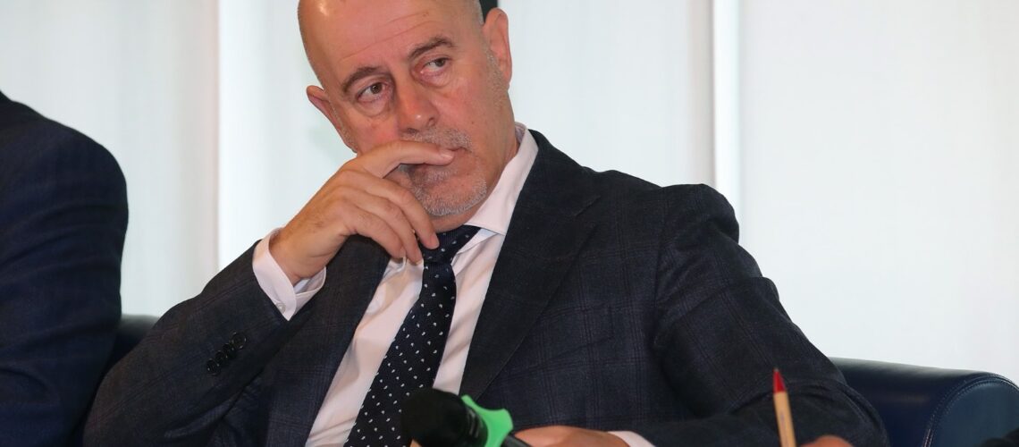 Ztl Milano: R. Verona (An.bti – Confcommercio), “Interdizione a bus turistici al Quadrilatero della Moda è danno enorme, il Comune non lasci indietro la categoria”
